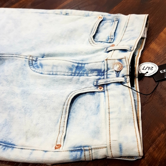 ⭐️ EXPRESS SUPER HIGH WAISTED JEANS - Picture 9 of 9